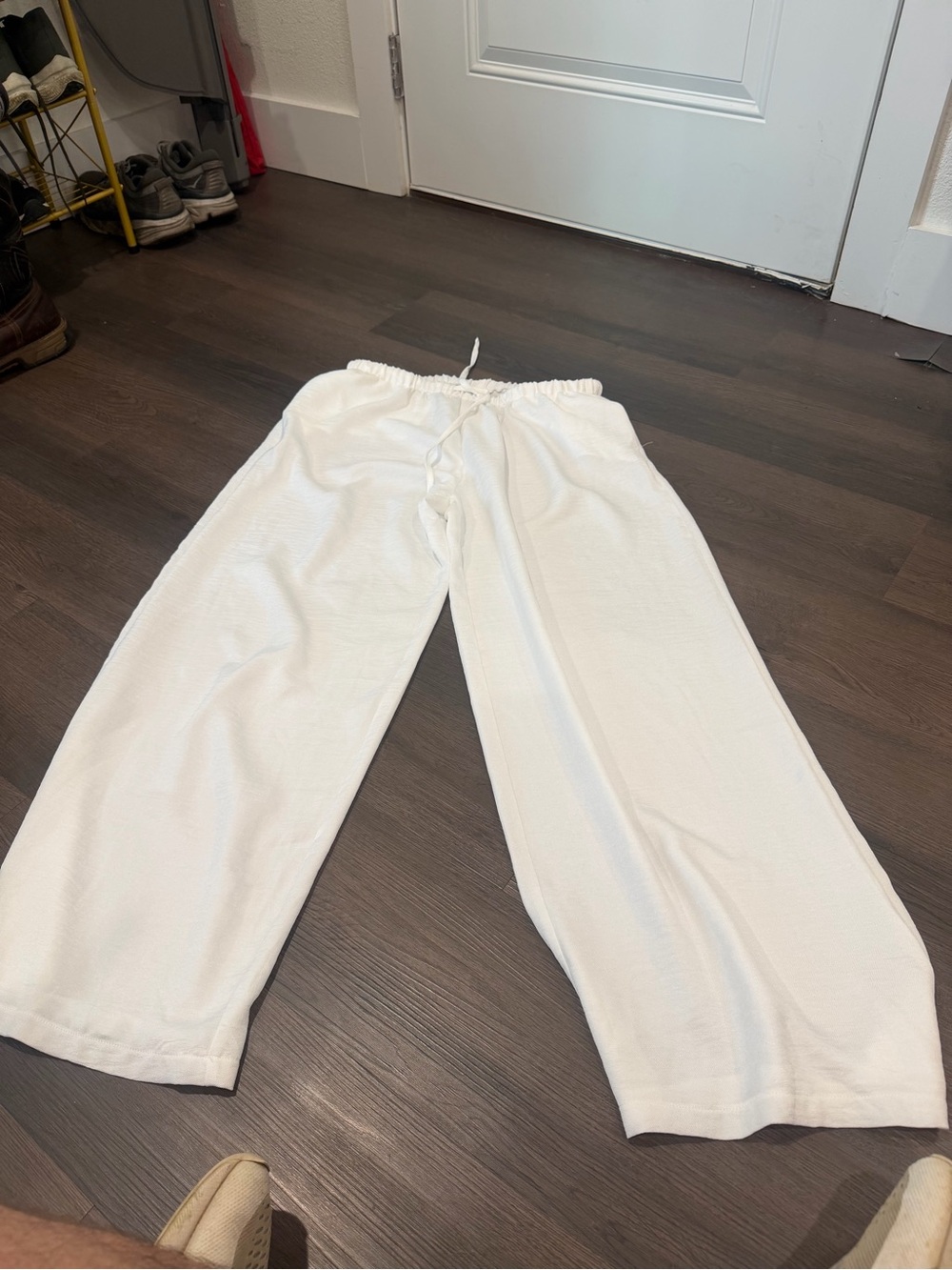 Muse White Oversized Pants with Tag Detail